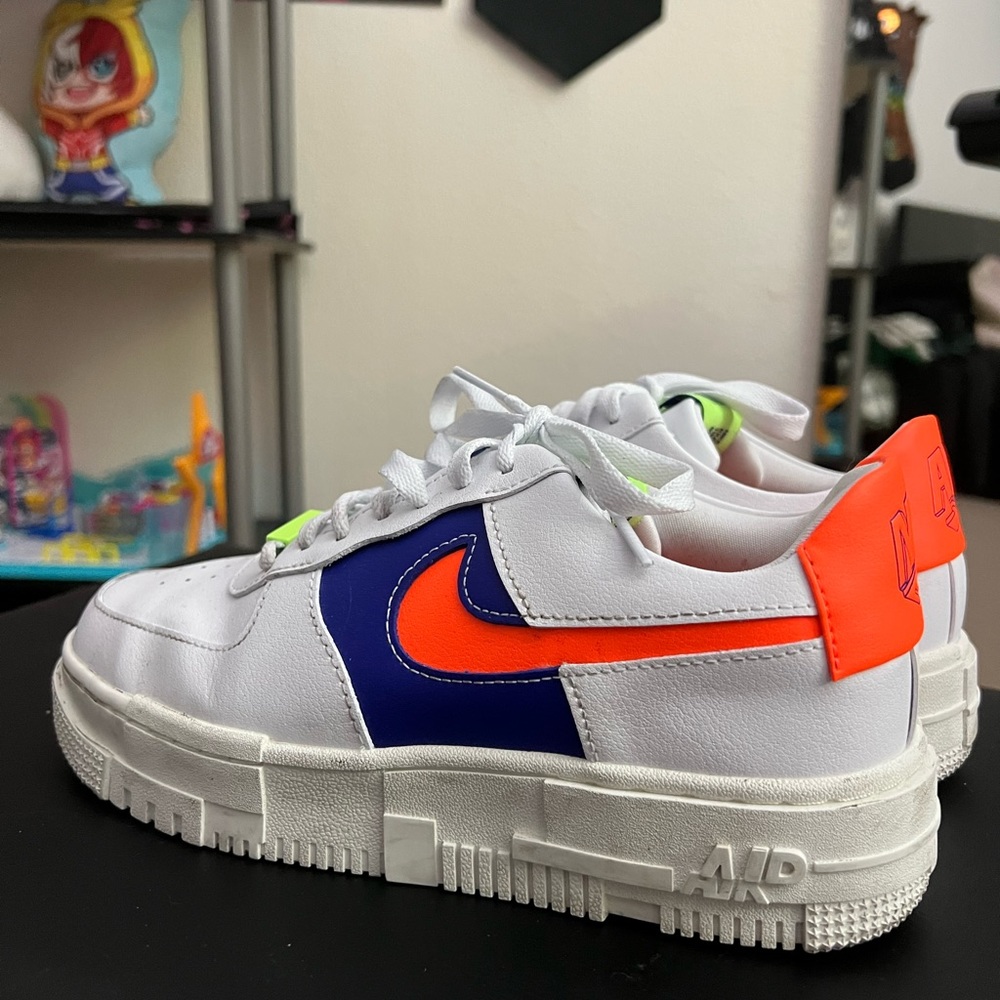 Nike Air Force 1 Pixel